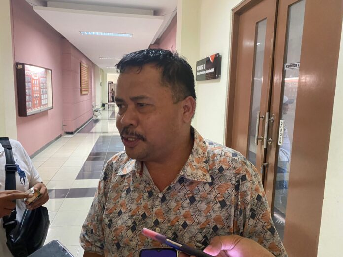 Najamudin anggota dewan DPRD NTB tidak setuju kunker ke luar negeri.