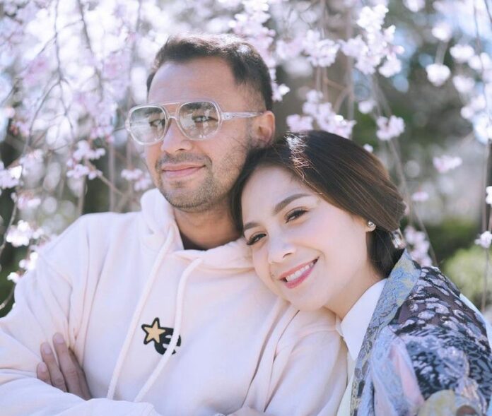 Raffi Ahmad dan Nagita saat sedang berlibur ke Jepang