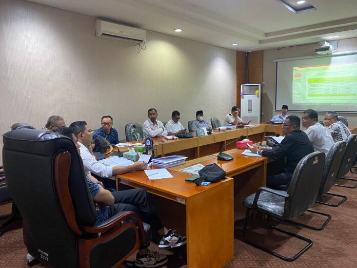 Rapat peretmuan Komisi Dua DPRD NTB dengan Disnakeswan Provinsi NTB