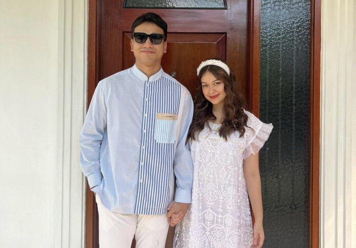 Postingan foto Rebecca dengan Fadly yang diserbu netizen