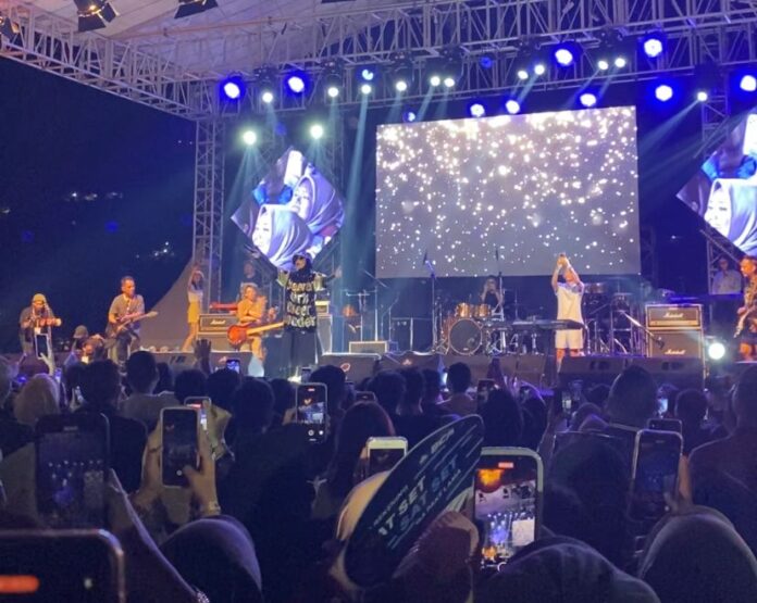 Penampilan Melly Goeslaw di acara Senggigi Sunset Jazz 2023