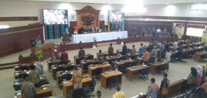 Sidang paripurna DPRD NTB bahas Raperda Prakrsa Gubernur