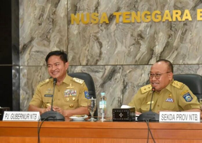 Penjabat Gubernur Nusa Tenggara Barat gelar rapat pimpinan didampingi Sekda Llau Gita Ariadi